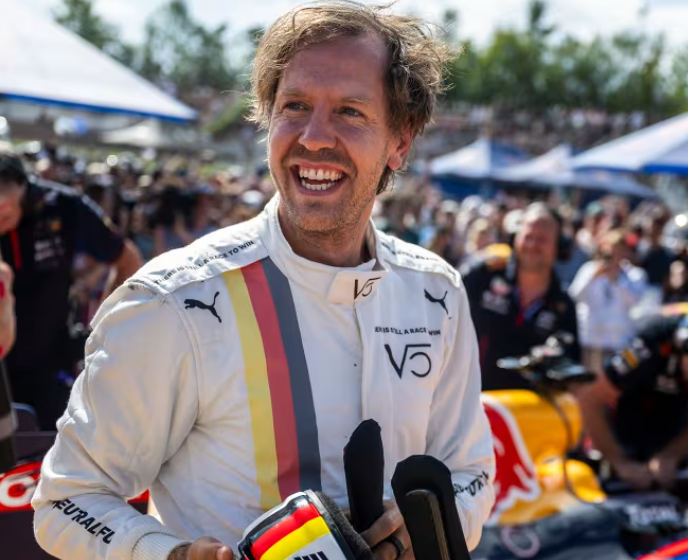 Vettel Mengatakan Kembali Balapan di F1 Sangat Menarik Setelah Berbicara Dengan Bos Mercedes
